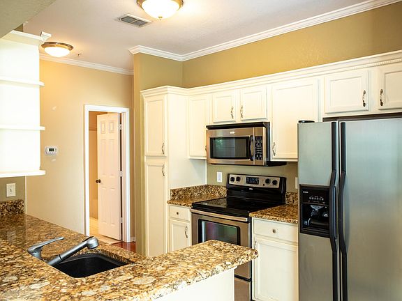 5th image of 7800 Point Meadows Dr APT 522