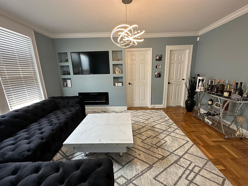 1st image of 726 Quincy Ave Floor 2