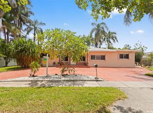 220 SE 1st St, Dania, FL 33004