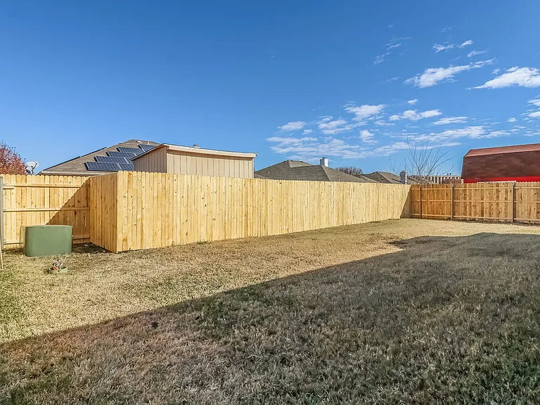 528 Cambridge Dr — Photo 16