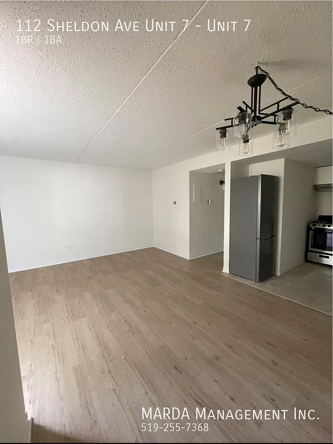 Cozy 1bedroom/1bath Apartment In Chatham + Hydro — Photo 2