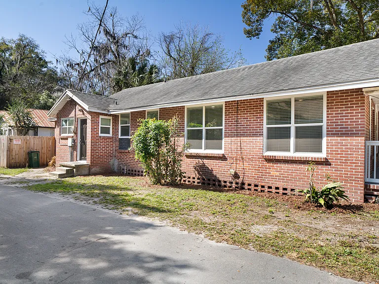 901 NW 4th Pl — Photo 25