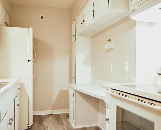 2nd image of 801 N 48th St APT 3