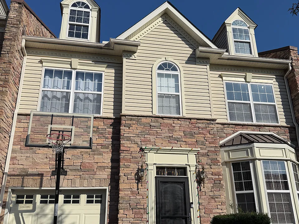 3135 Fieldstone Ct