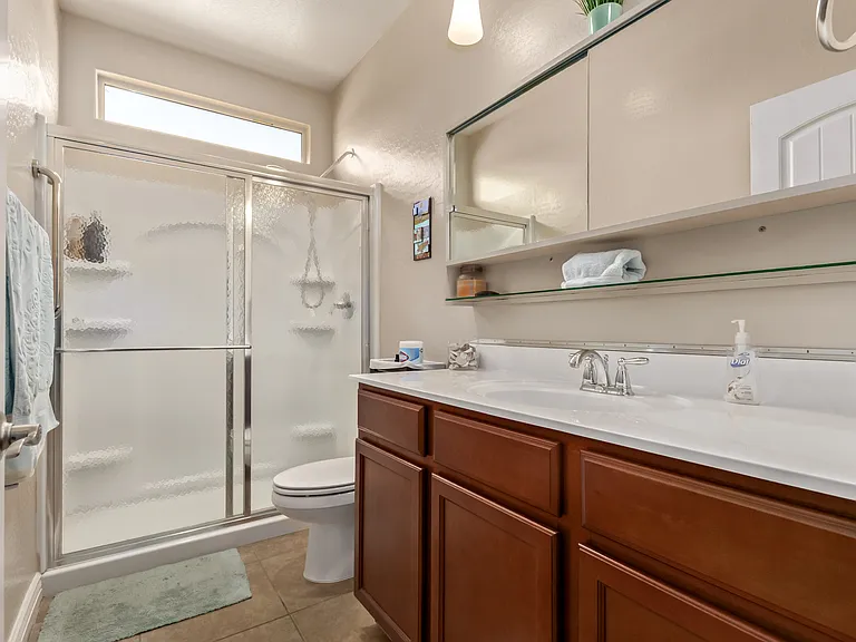 729 W Silver Reef Dr — Photo 3