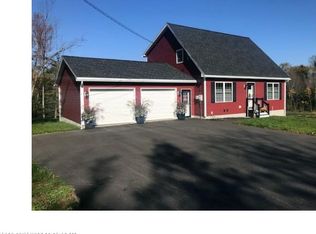 15 Richard Rd, Sidney, ME 04330