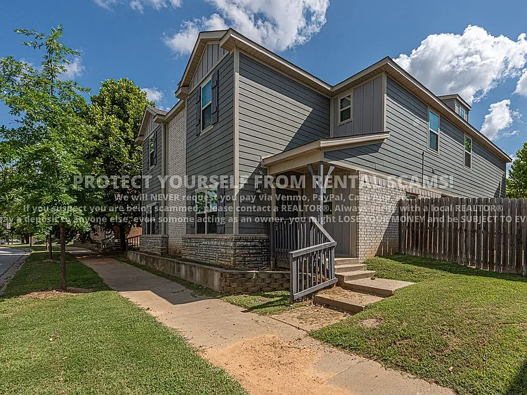 1286 N Corsica Dr — Photo 1