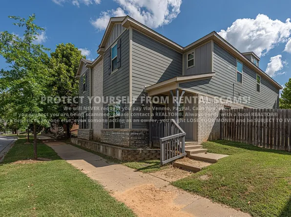 1286 N Corsica Dr, Fayetteville, AR 72704