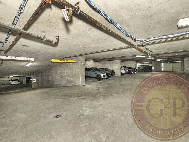 140 S Van Ness Ave #429 — Photo 38