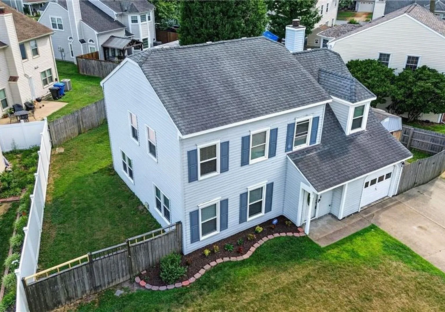 Spacious Home in Virginia Beach — Photo 1