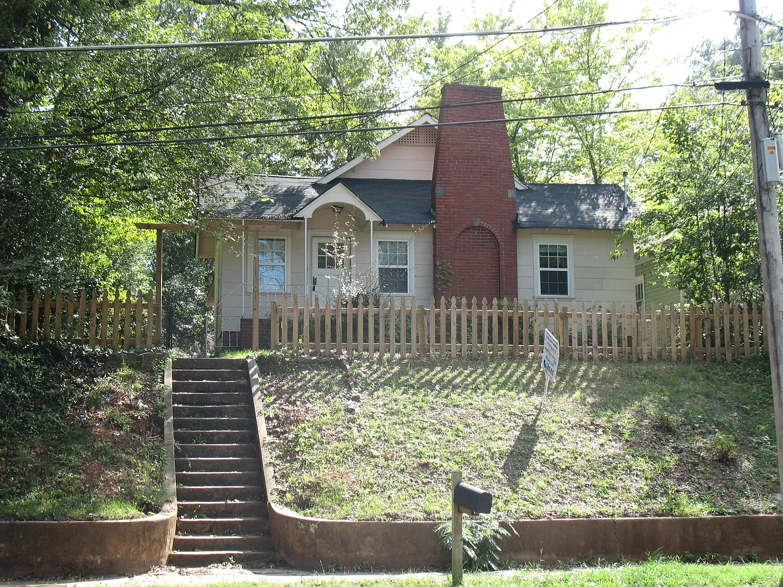 1770 Linwood Ave photo 1