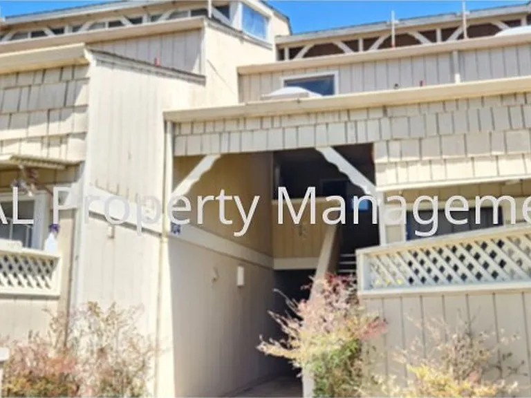 104 W Rossi St #9 — Photo 3