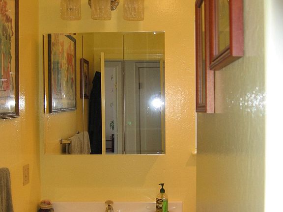 4th image of 311 N Idaho St