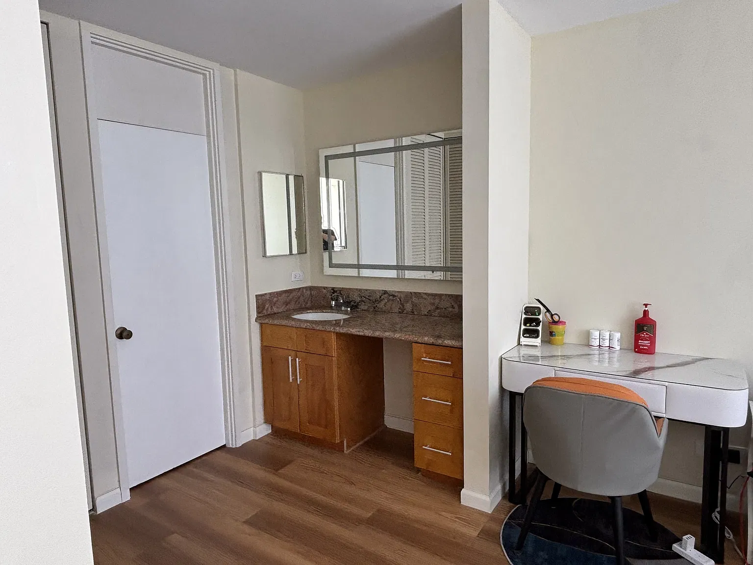 2 bed, 948 sqft, $3,500 — Photo 3