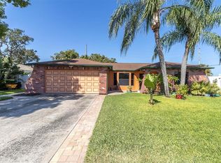 6812 Hills Dr, New Port Richey, FL 34653