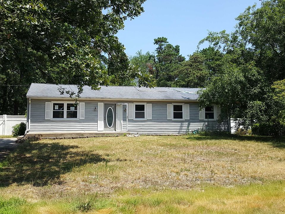 1st image of 106 S River Dr
