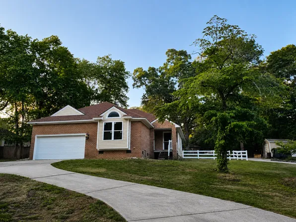 2318 Grassmere Ct, Sanford, NC 27330