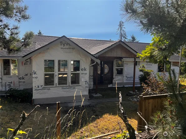 6905 57th Avenue E, Puyallup, WA 98371