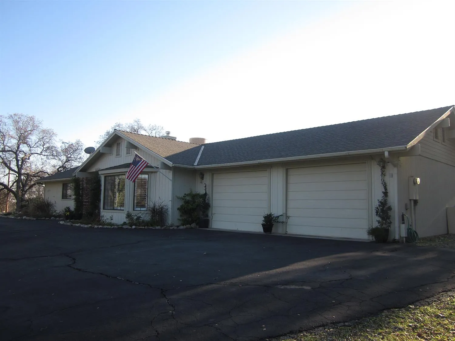30762 Roaring River Dr photo 1