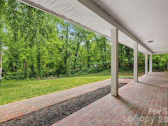 3rd image of 35 Byrd Rd