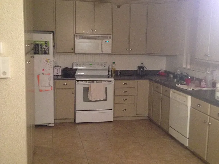880 Racine St — Photo 2