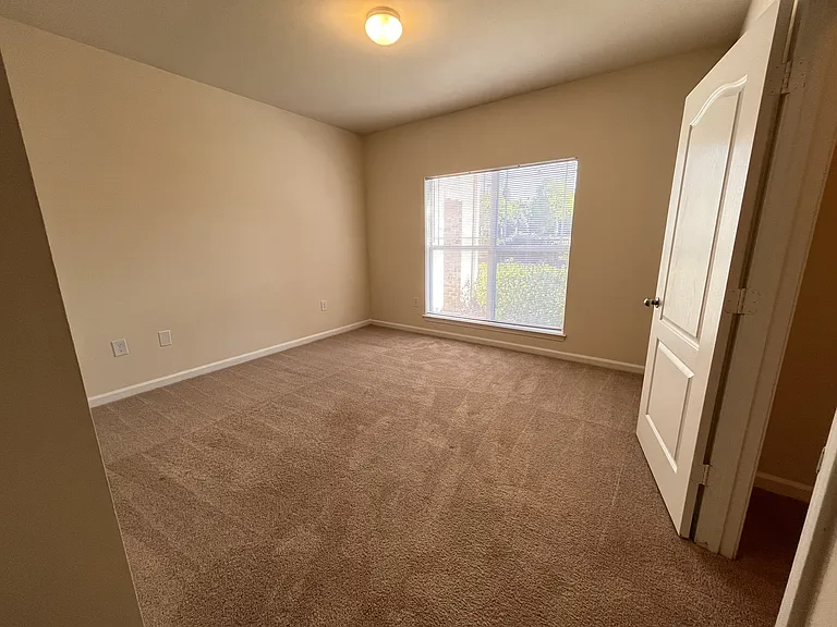 Wesley Kensington Apartments at Stonecrest — Photo 182
