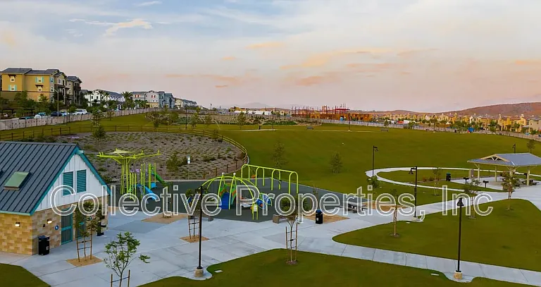 1925 Plaza Topacio #127 — Photo 25