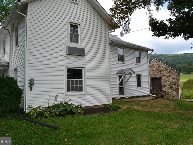 12108 Auburn Rd — Photo 32
