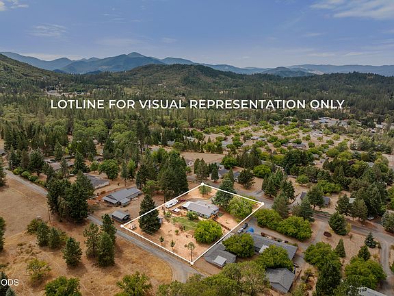 2nd image of 221 Village Ln