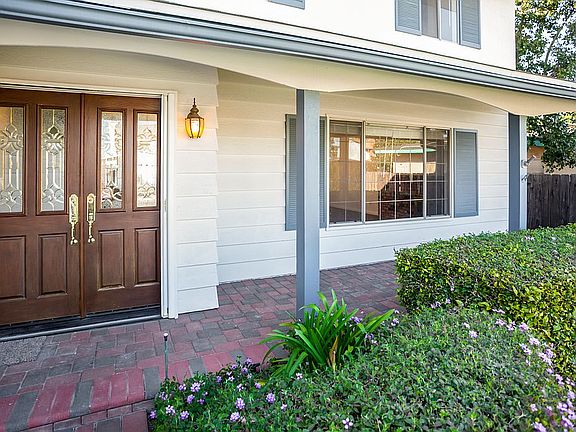 3rd image of 8736 Verlane Dr
