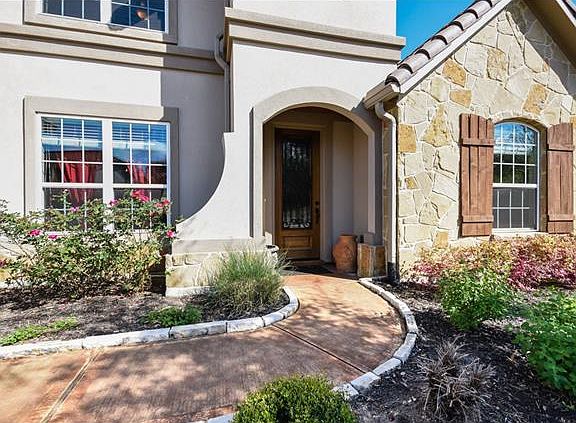 4th image of 9009 Villa Norte Dr