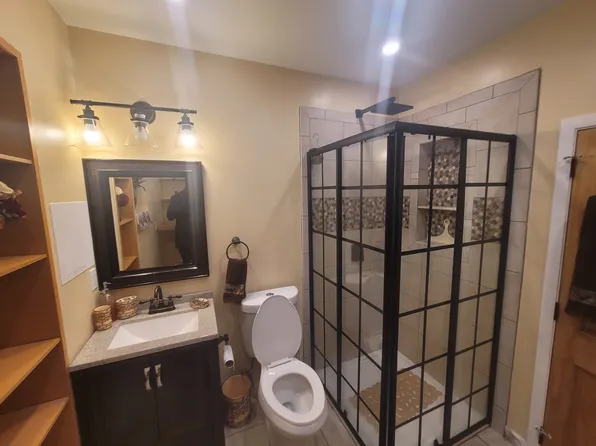 266 Burr Rd #1, Commack, NY 11725