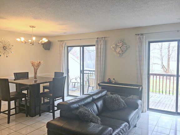 4th image of 18 Ashford Dr