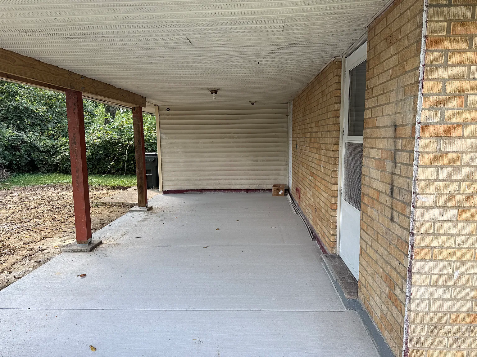 3 bed, 1.5 bath, 1080 sqft, $1,595 — Photo 2