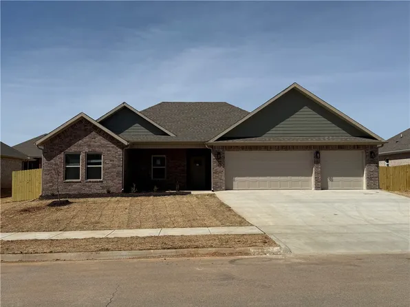 97 N Adler Ave, Farmington, AR 72730