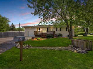 26745 S Dunlieth Ct, Crete, IL 60417