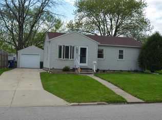 1134 Sheerer Ave, Waterloo, IA 50701