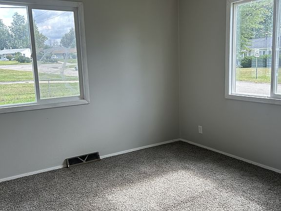 4th image of 253 Jacolyn Dr NW