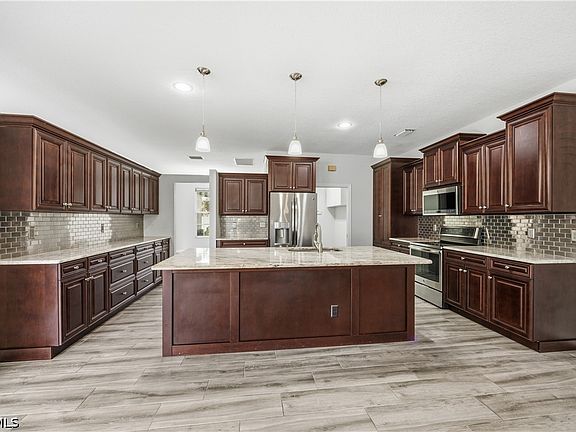 4th image of 12781 Meadow Pine Ln