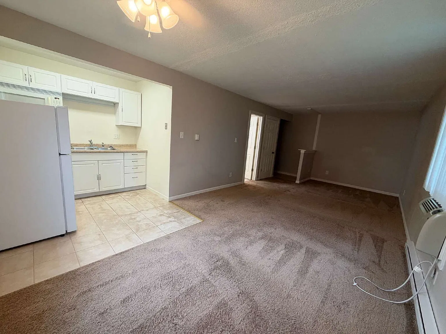 Studio, 1.0 bath, $750 — Photo 2