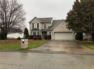 8891 Hilltop Rd, North Huntingdon, PA 15642