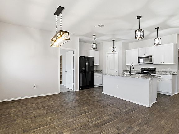 3rd image of 6005 Shanjia Dr