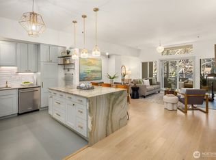 526 1st Ave S APT 205, Seattle, WA
