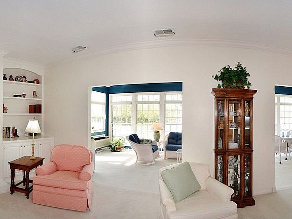 5th image of 7742 Bay Shore Dr