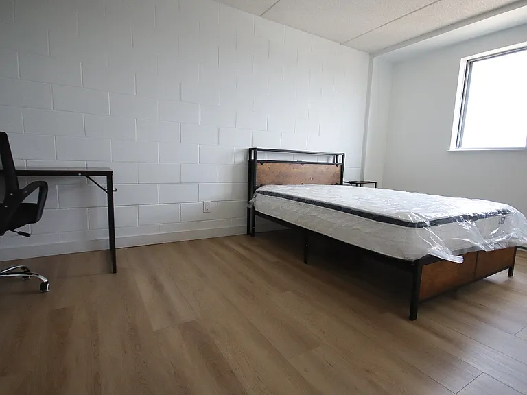 50 University Ave E #VIEWINGS — Photo 4