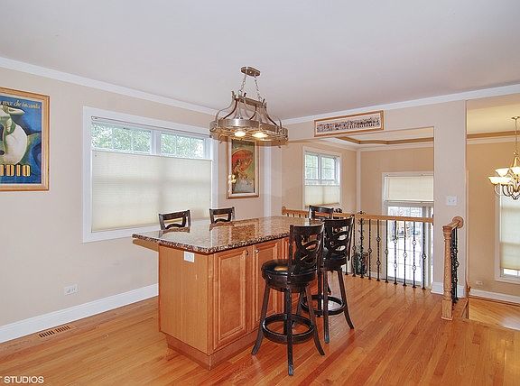 5th image of 1244 Gunderson Ave