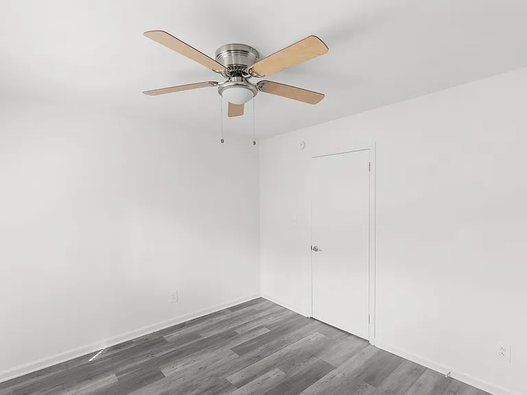 Cliff Place — Photo 18