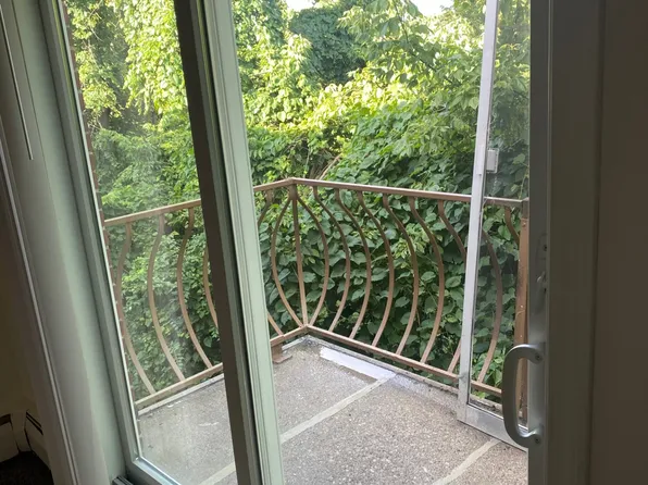 2520 Harrison Ave APT 11, Cincinnati, OH 45211