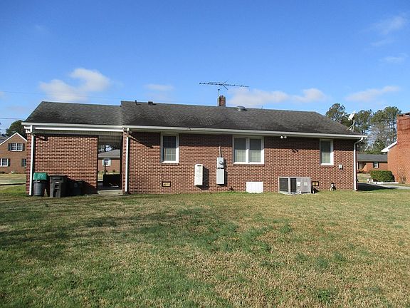 2nd image of 223 W York Dr