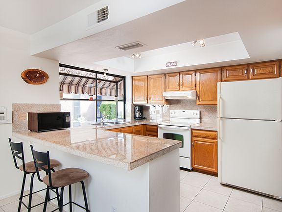 2nd image of 9468 E Sunnyside Dr